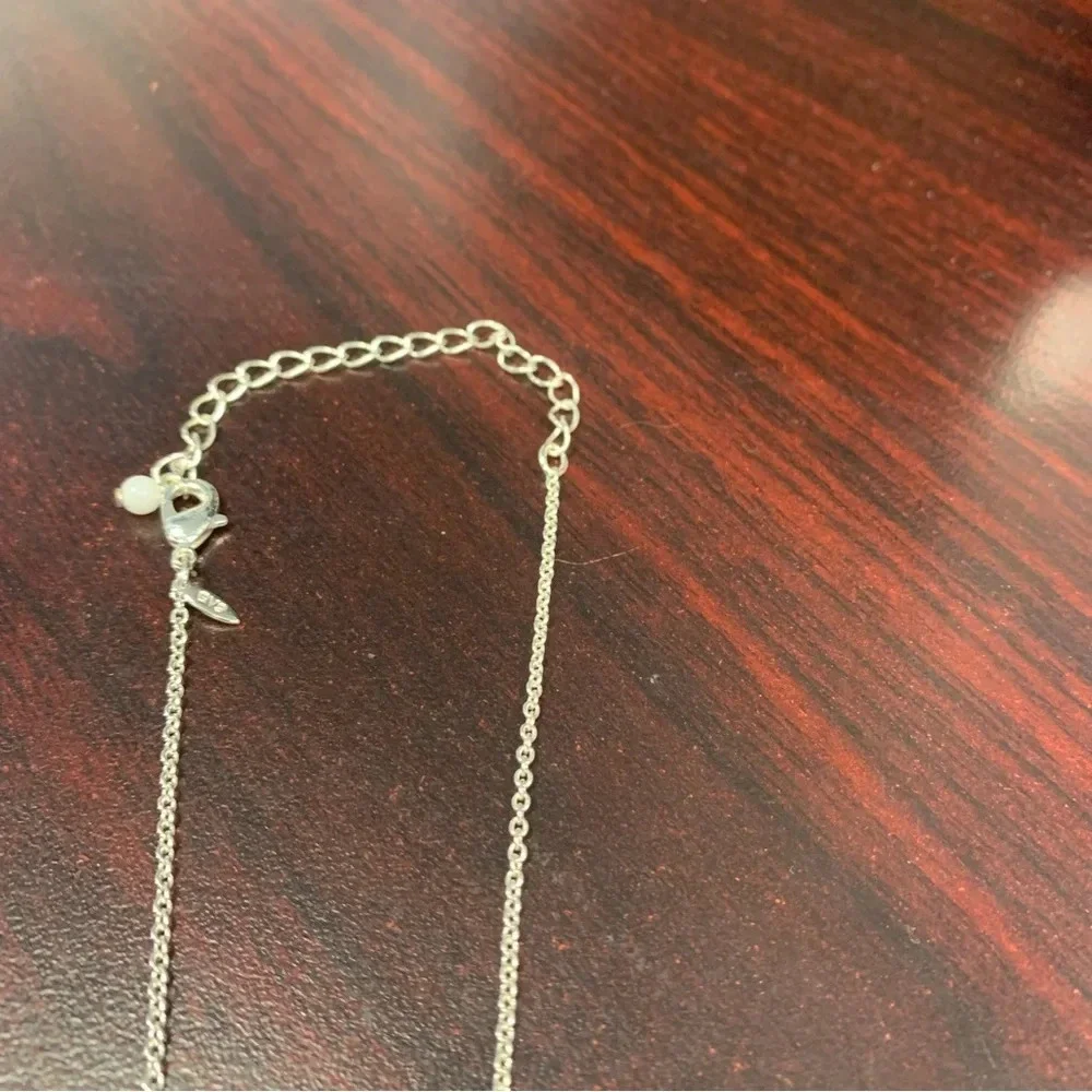 Avon silver tone Ohio state shaped pendant necklace 21” adjustable